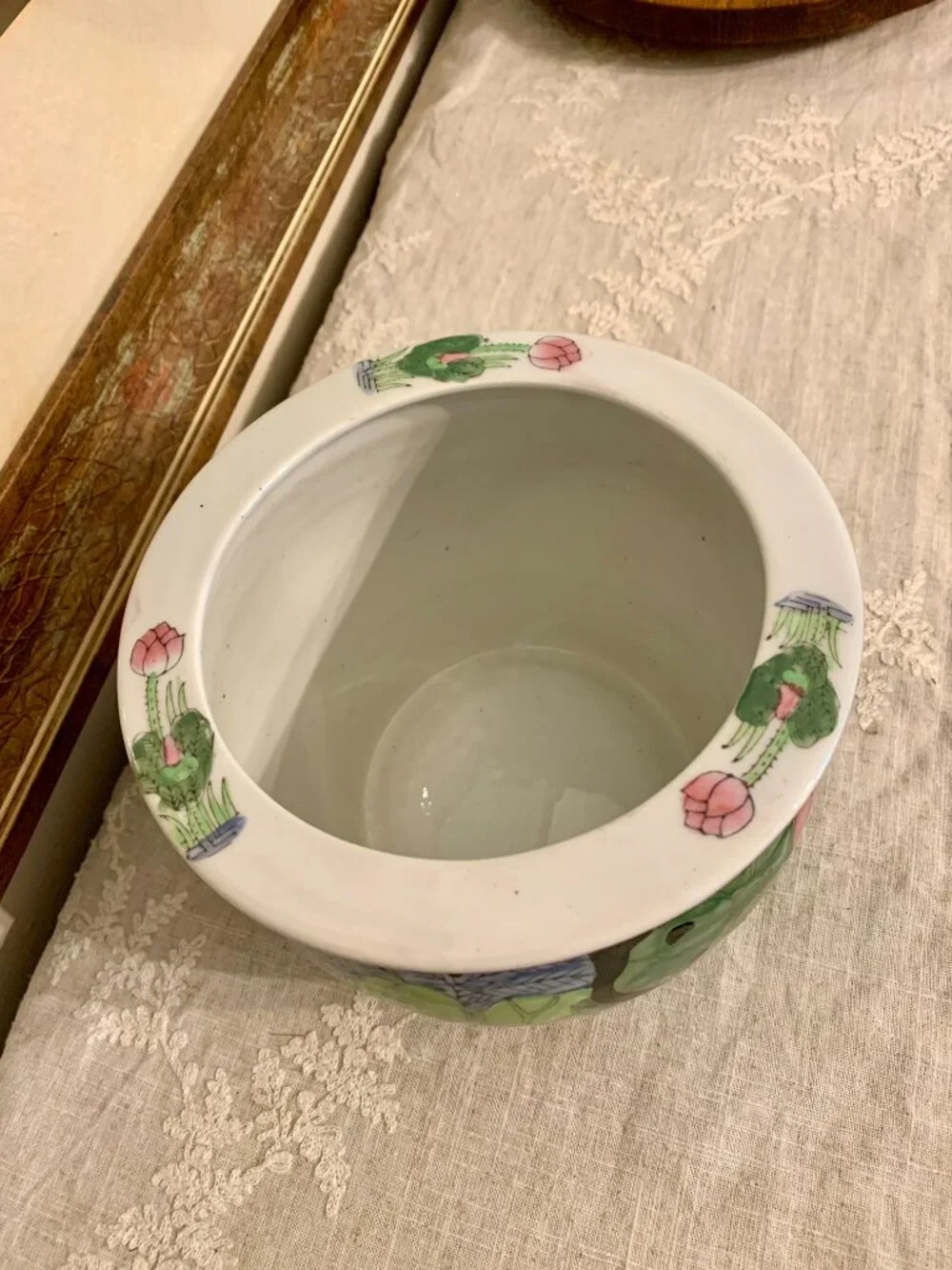 Vintage Chinese Porcelain Famille Noir Hand Painted Chinoiserie Garden Planter - Picture 2 of 8